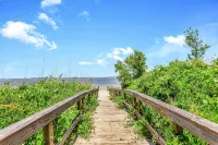 Sun, Sand and Pool : Condo at Savannah, Tybee - 3-Star