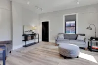 Miller House-Modern Remodel 2BR Historic Townhome blocks to downtown Noblesville - 2 estrellas