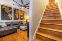 Majestic & Relaxing Home w/ 3 Beds Pool Table Bar! Sleeps 8
