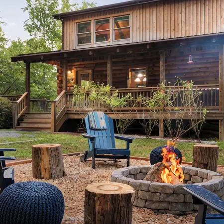 Shenandoah Log Cabin *Hot Tub Indoor Fireplace*