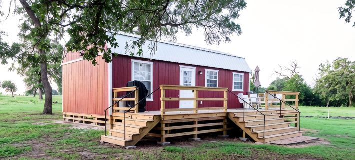 The Ranch Motel. Large cottage in a country setting with pool and hot tub. 파예트 카운티 호텔