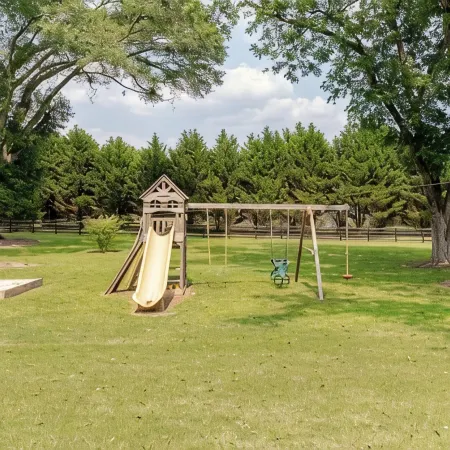 Quaint Carriage House - Minutes from Senoia and Trilith Studios.