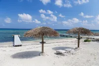 Coco Kai Beach Front Villa with Heated Pool and Private Dock - 2つ星