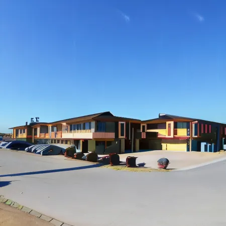 Super 7 Motel