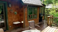 The "Belknap Cabin" - Boutique