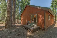Modern upgraded Tahoe Donner 3BR mountain cabin! Pet friendly!