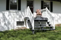 COZY LAKE & SKI HOME FOR FAMILY OF 5 - BRING YOUR DOG!