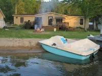 3 bedroom lakefront vacation home - Wifi