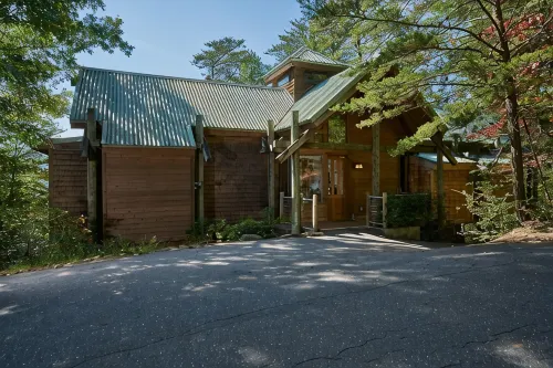 Private, Romantic Luxury Mountain Cabin in the Woods with Incredible Views - 5-Star