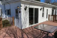 Serenity Cottage at Mineral Point - Wifi