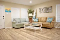 Week Discount! Close to Rockport Beach, Downtown, and the Pier! - 3-نجوم