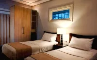 Hotel Omega Karawang - balcony