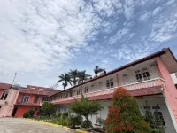 Ompu Herti Hotels in Balige