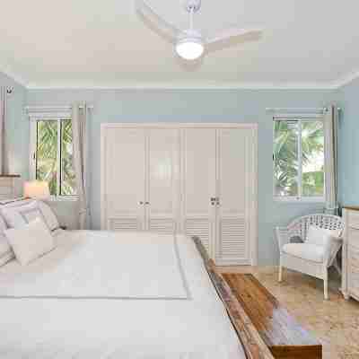 Playa Turquesa D-301 Premier Beachfront Ocean View 100mbps Wifi Rooms