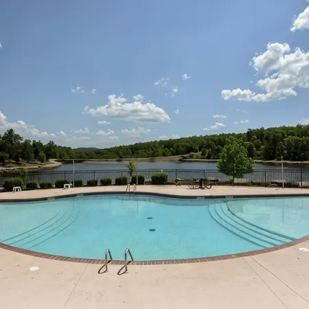 Summer is Here. Come Stay with us! Two Master King Suites. Gated Golf Community.