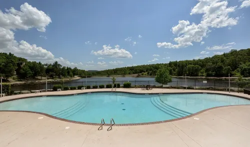 Summer is Here. Come Stay with us! Two Master King Suites. Gated Golf Community. - Hytter