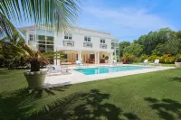 Luxury Villa with Private Pool, Cook,Maid & Golf Cart in Exclusive Punta Cana - Villaer