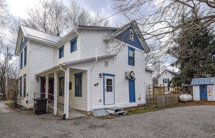 The Riverside - Stay on the River - 15 minutes to Deep Creek and Wisp!