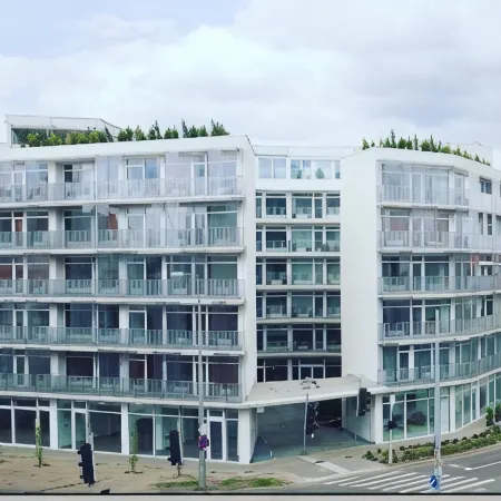 Parizs Garden Apartments