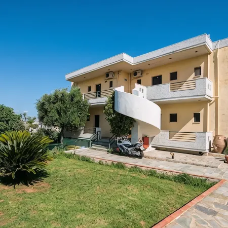 Nireas Hotel