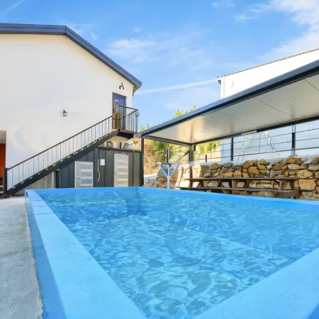 Namhae Modern Spa Pension (Four Seasons BBQ)