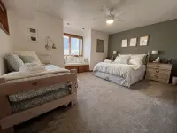 Rimview Lake Powell Home-Stunning views and a spacious family friendly home!