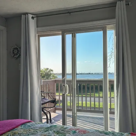 LOCATION LOCATION COVE Quiet/Private/Garden Oasis/Water SUNSETS we got a spot!