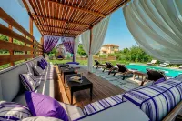 Levantes Villas - Parking
