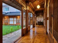 Jeonju Pungnamheon Hanok Stay Hotel dekat Museum Lukisan Kerajaan