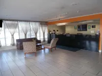 Newnan Lodge - 駐車場