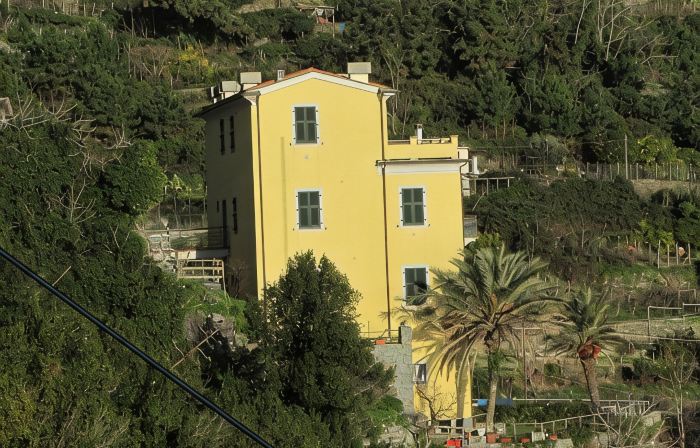 ELEGANT APARTMENT WITH EXTRAORDINARY SEA VIEW IN THE HEART OF THE FIVE LANDS