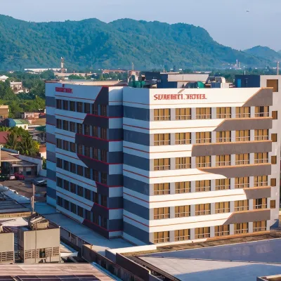 Summit Hotel Tacloban Hotels near Port Royale Waterpark Resort