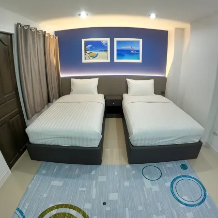 Poonsuk Place Hotel Отели рядом с достопримечательностью «Храм Ват-Арун»