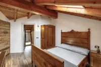 Casa21 - Private Holiday Home for Groups up to 12 with Jacuzzi - Guest houses