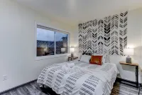 Marbella Lane - Bright and Cozy Home Near SFO