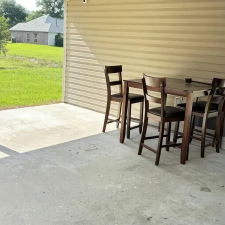 Central Spacious convenient I-10