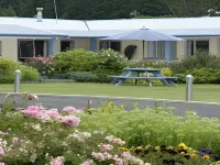 Anchorage Motel Apartments - Mountain view