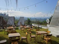 Crazy Steak Villa Resort & Spa Hotels in Junrejo