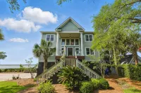 4-Bedroom Deep Waterfront Home with Private Dock and Dazzling Sunset Views! - 4-Star