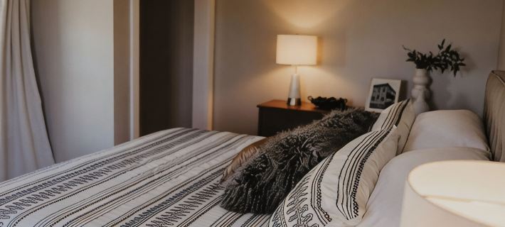 Charming 2-bedroom upper apartment in fabulous downtown Saint Charles, MN. Hotels in Winona County