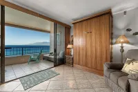 Direct oceanfront Studio in Kaanapali, Maui