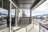 Modern Lake-View Escape in Hideout Near Park City Utah