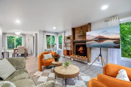 Spacious 3BR Retreat by Microsoft with Backyard - WiFi
