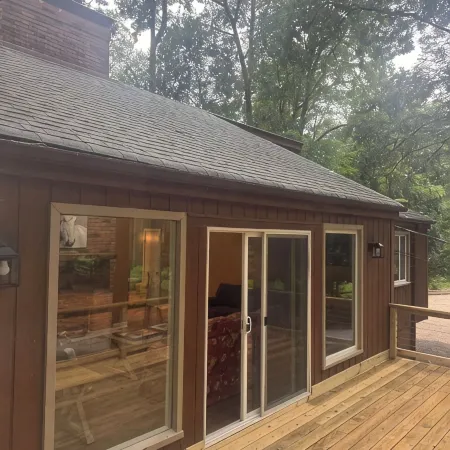 Treehouse Now Available! A 5-Bedroom, 2 Driveways, 1.2 Acres. 807 Brunson Drive Отели в г. Стэнли
