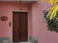 Cocconato: detached house with private garden and views Hotele w: Cocconato
