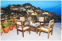 Goroomgo Abhinandan Mall Road Mussoorie - Kitchens