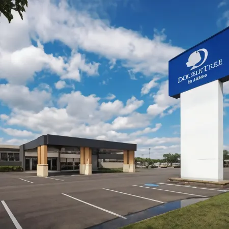 DoubleTree by Hilton Manhattan, KS