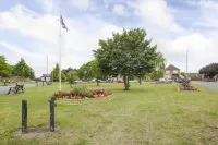 2 Bedroom Apartment St Neots Riverside Park Area - Park Yeri