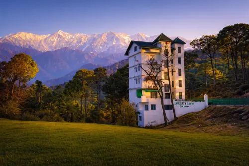 Hotel Saheb's Castle - Best Mountain View & Jacuzzi Suites, McLeodganj - Afhentnings-/afleveringstjenester
