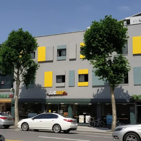 Seoul Forest Stay Guesthouse Отели рядом с достопримечательностью «Ресторан Muoki»